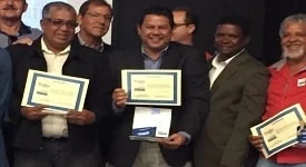 Yacht Clube da Bahia recebe prêmio Amigos do Esporte 2016